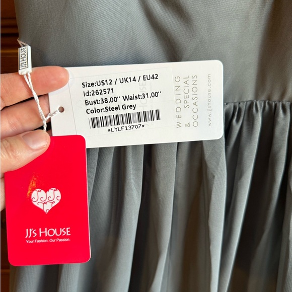 JJ’s House Steel Gray formal dress - Picture 4 of 8